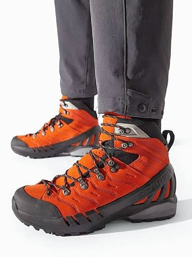 خرید کفش Scarpa Cyclon S GTX از کوهنورد شاپ تبریز به همراه جعبه