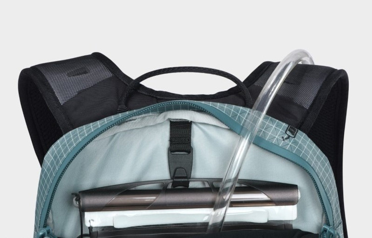 خرید کوله کوهنوردی کایلاس مدل Far Mountain 16L با قیمت مناسب و ارسال فوری از کوهنورد شاپ تبریز